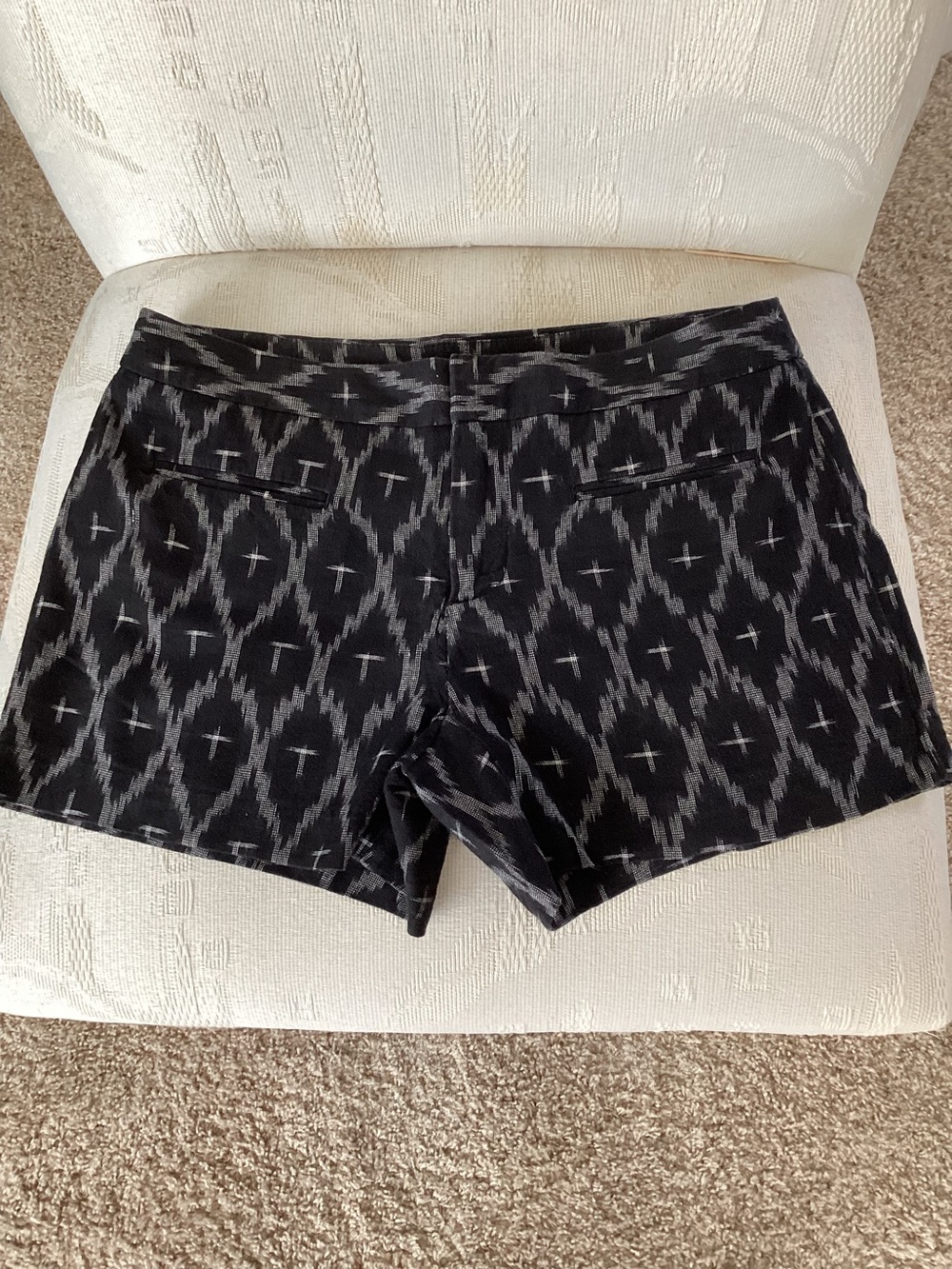 Gap Women's Black Patterned Women’s Shorts🍷